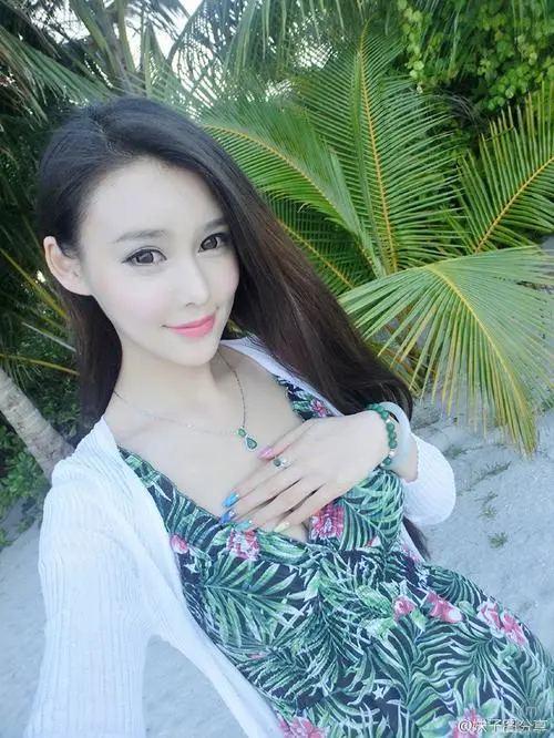 文山柳州伴游张莉