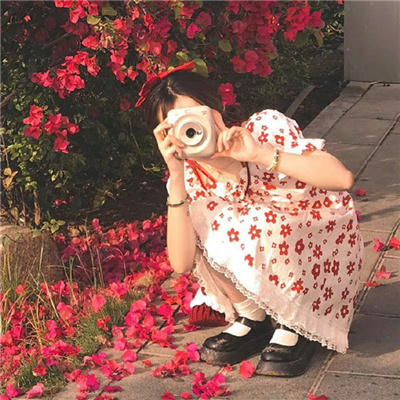 文山伴游女生飞傲松的资料
