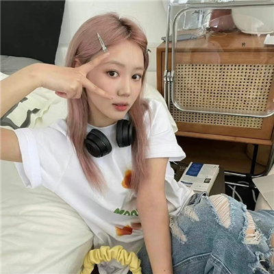 文山伴游女生左惜筠的资料